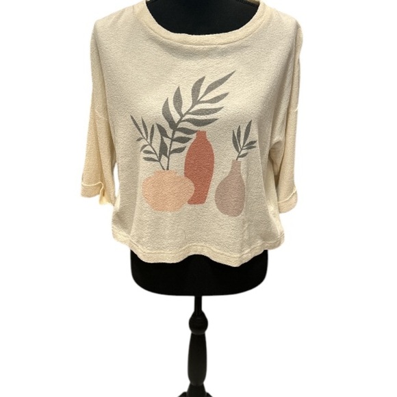 Blu Pepper top with floral design, preowned in like new condition, size‎ S. - Picture 1 of 5